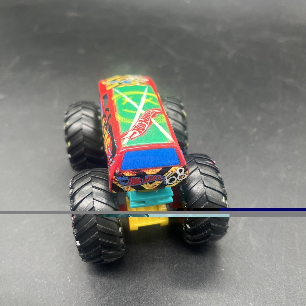 Hot Wheels Demo Derby Graffiti Monster Truck 1:64 - Picture 1 of 10